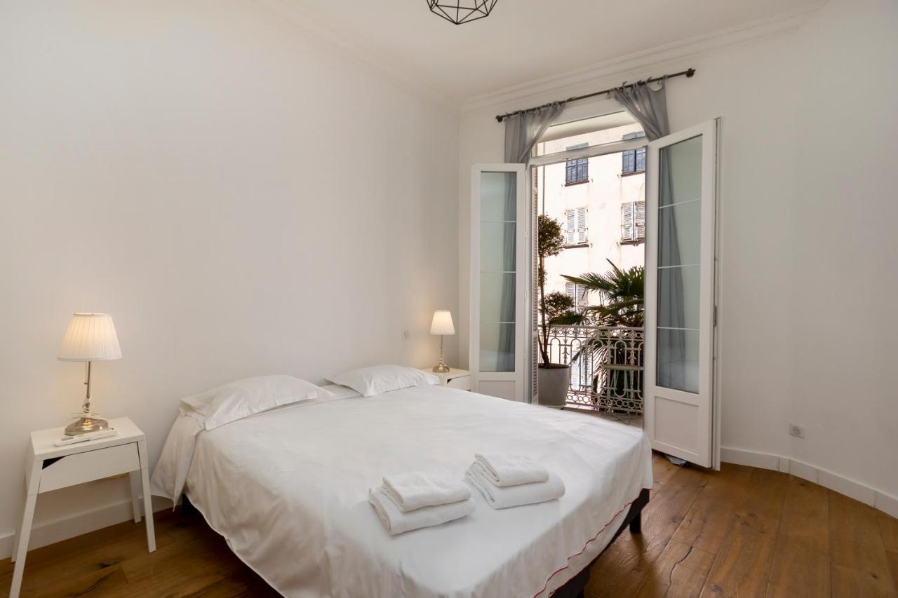 Les Suites R Bonaparte - Appartements De Standing Au Coeur De La Vieille Ville Pietonne Ajaccio  Kültér fotó